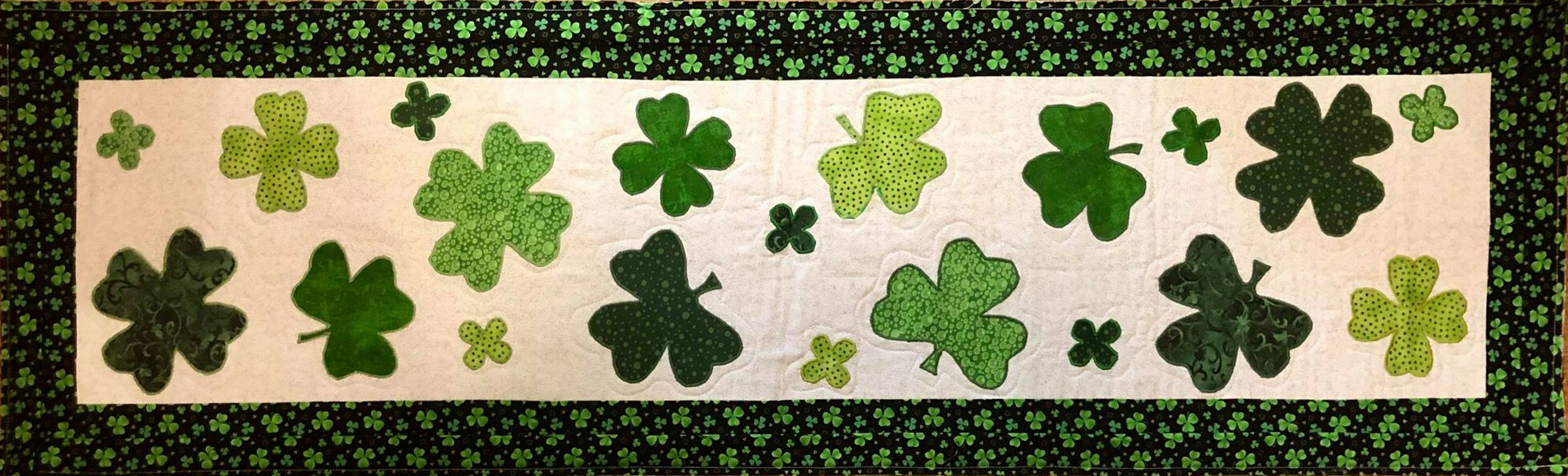 St. Paddy's Day Table Runner Kit - 14" x 46" 57231