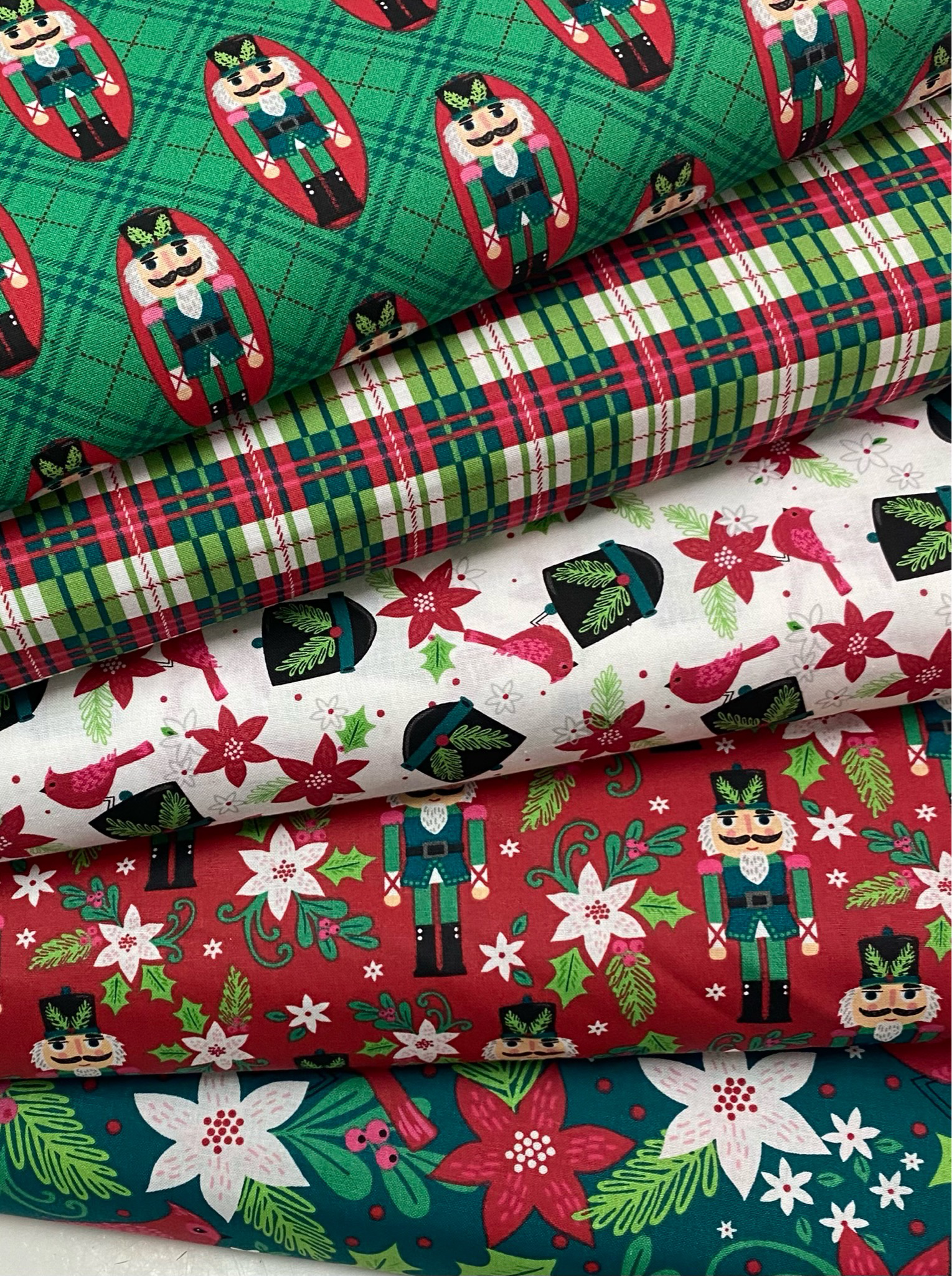 Holiday Wonder - Fat Quarter Bundle 58101