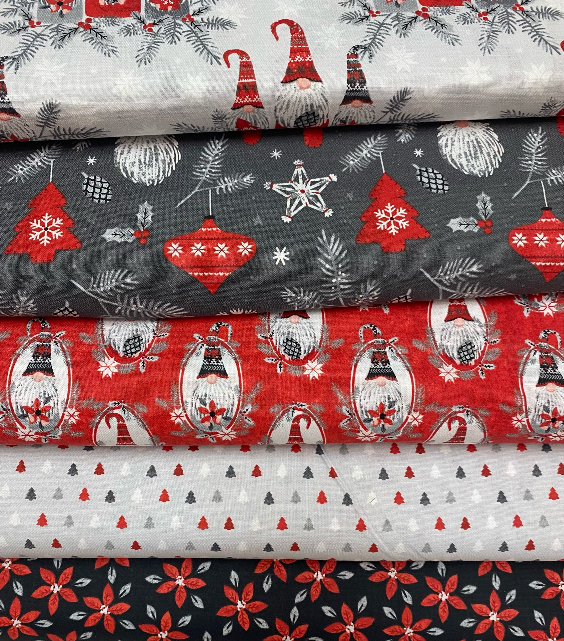 Hanging With My Gnomes - Fat Quarter Bundle 58110