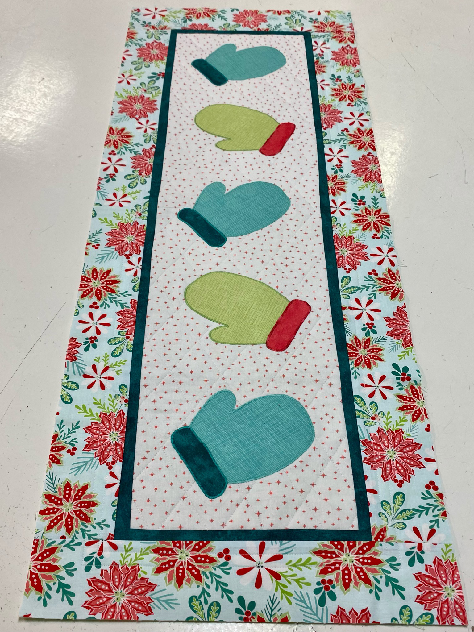 Mitten Table Runner Pattern - PDF Version 58257