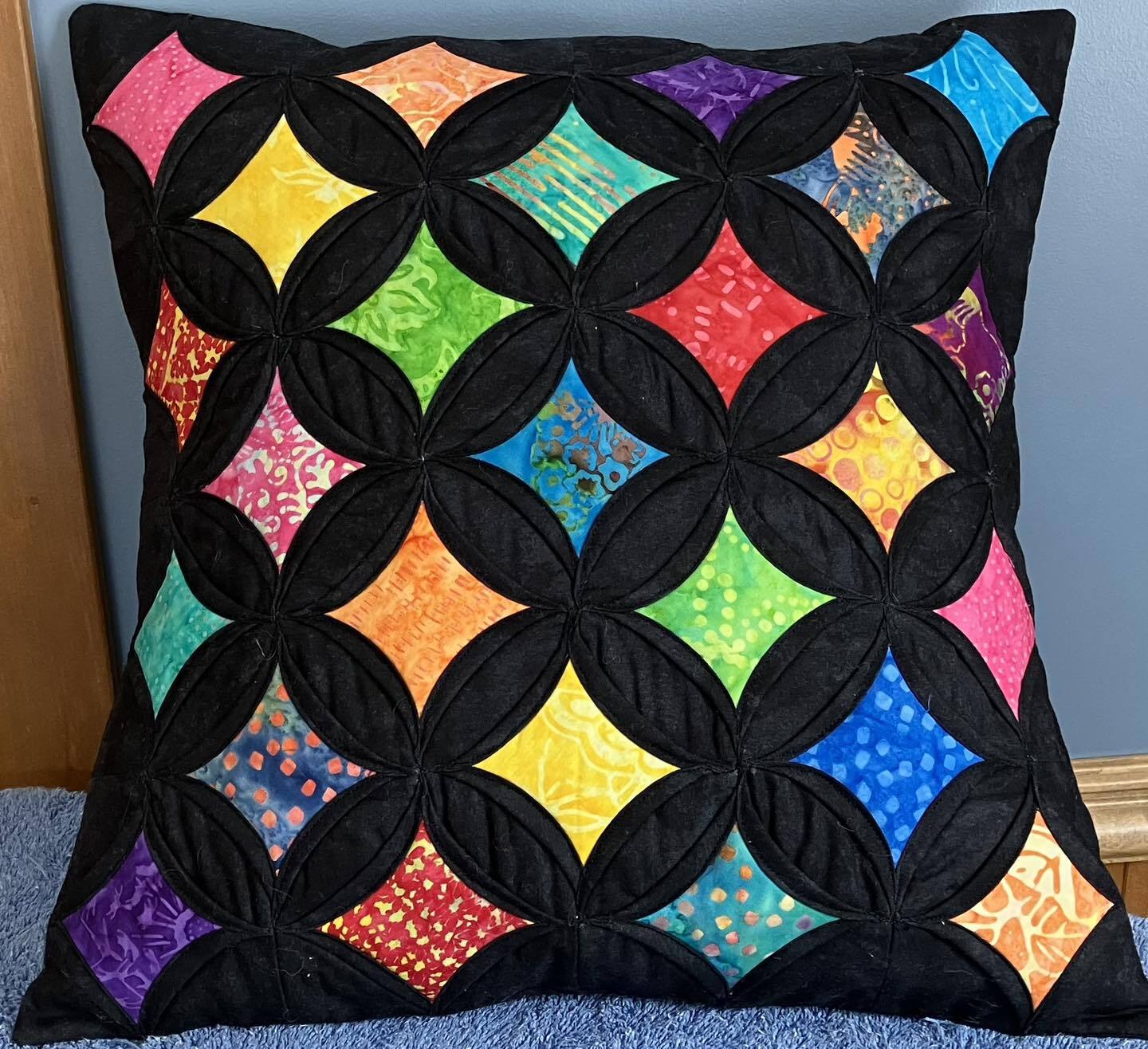 Cathedral Windows Pillow or Table Runner Class - Spring 2024