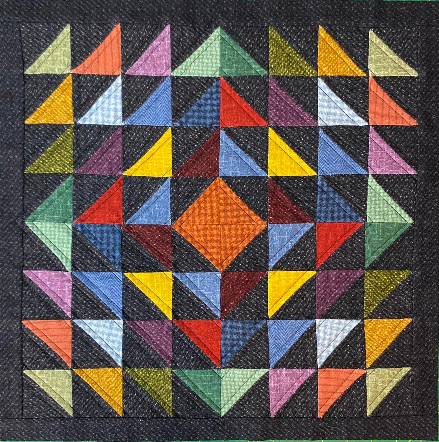 Radiating Diamond Pillow Pattern - PDF Version