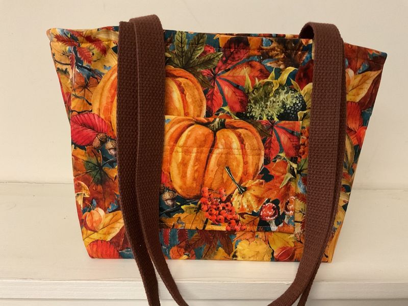 Cheerful pumpkins, brown straps