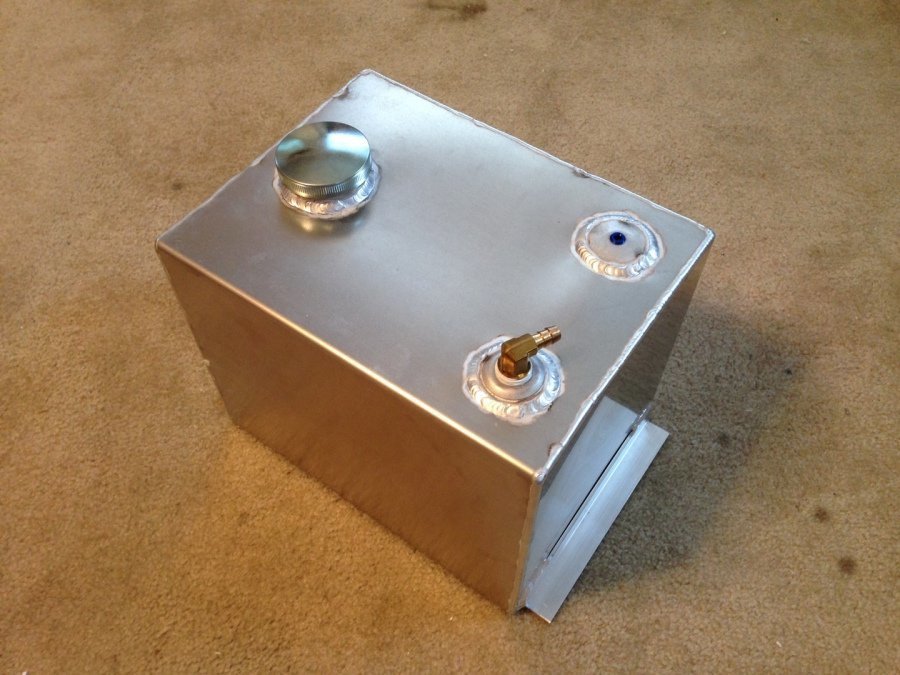 4 Gallon Universal Tank 12 x 9 x 9.5