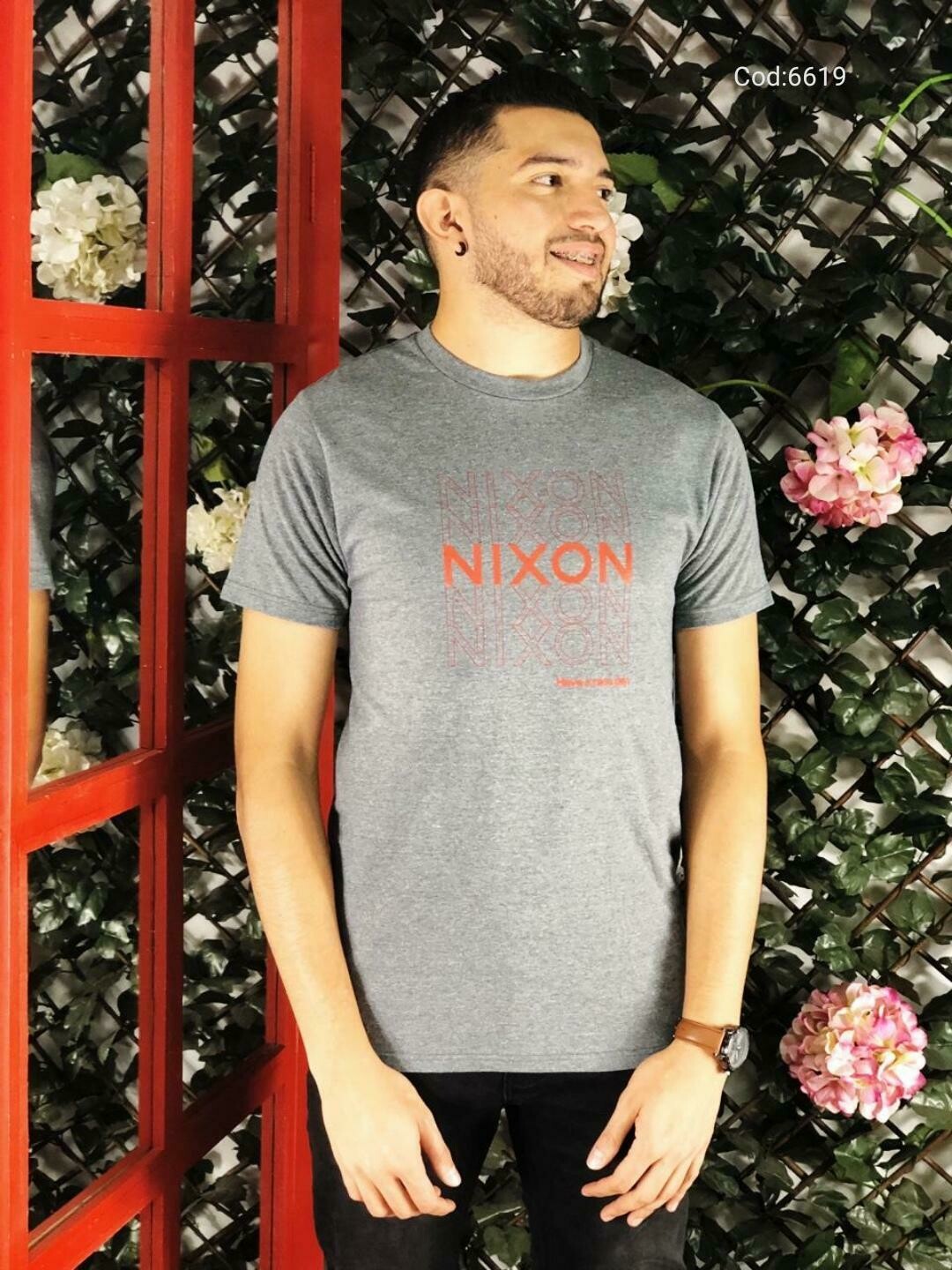 Camiseta Nixon