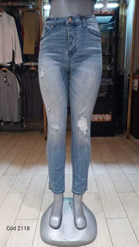 PANTALON CELEBRITY PINK CJ21532FXB RASGADO TOBILLERO