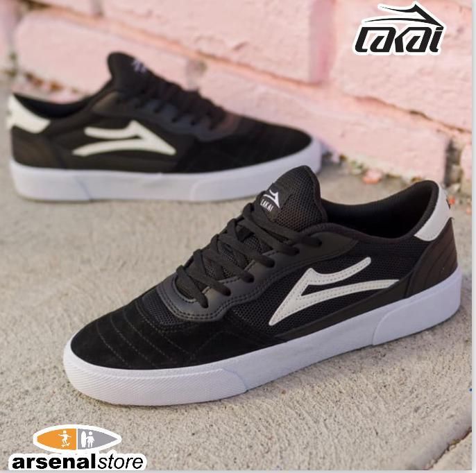 TENIS LAKAI CAMBRIDGE BLACK WHITE SUEDE