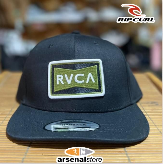 GORRA RVCA NEGRA SNAP LOGO RECT CON VERDE