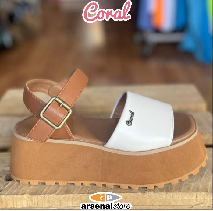 SANDALIAS CORAL PRIYA CAMEL/WHITE