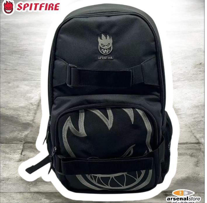 SALVEQUE SPITFIRE NEGRO LOGO GRANDE GRIS