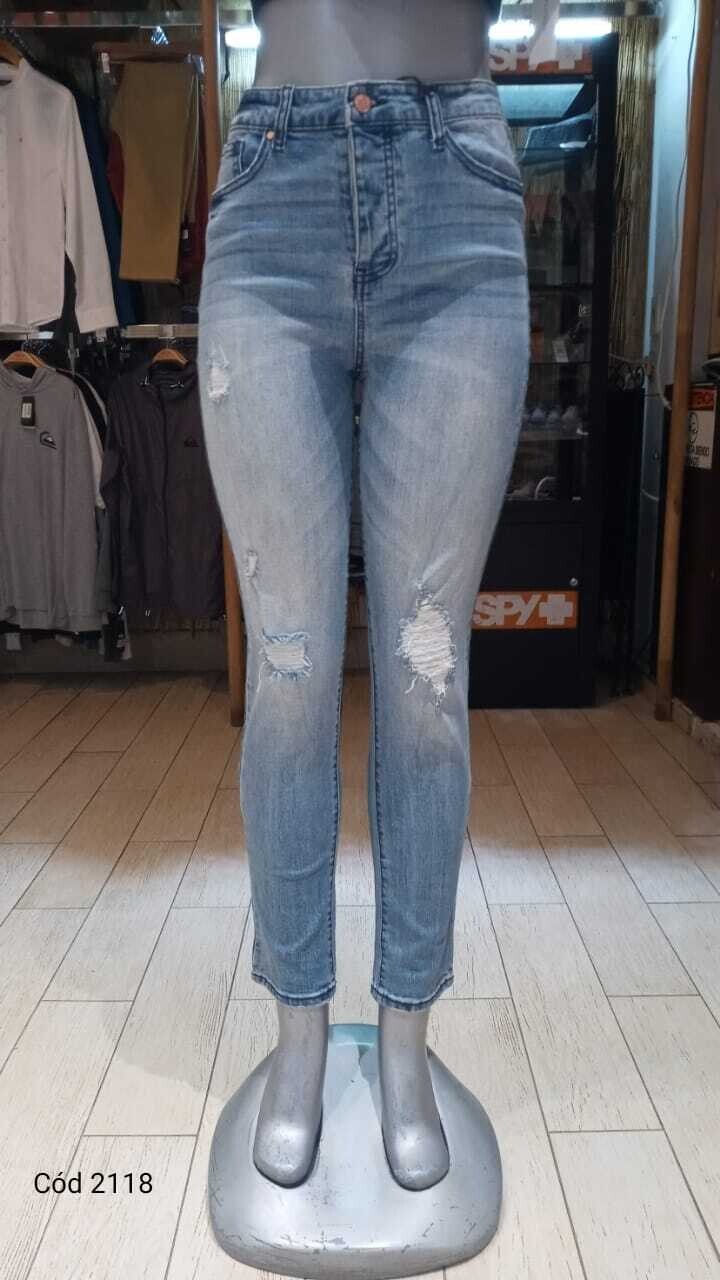 PANTALON CELEBRITY PINK CJ21532FXB RASGADO TOBILLERO PANTALON CELEBRITY PINK CJ21532FXB RASGADO TOBILLERO