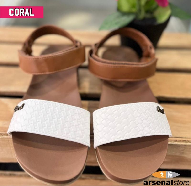 SANDALIAS CORAL AKAMU WHITE CAMEL