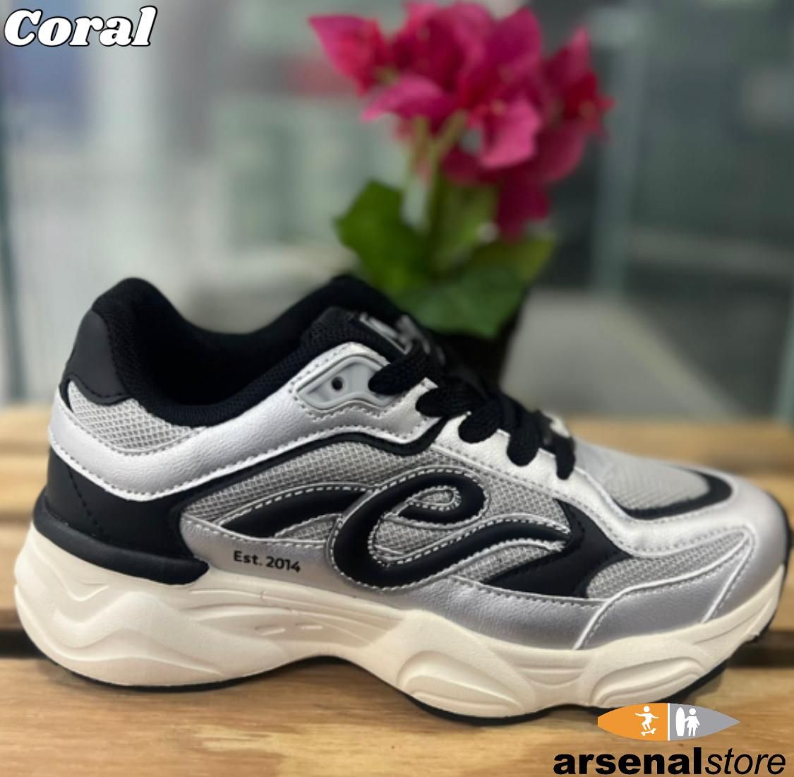 TENIS CORAL HAYAMI 2 SILVER TENIS CORAL HAYAMI 2 SILVER