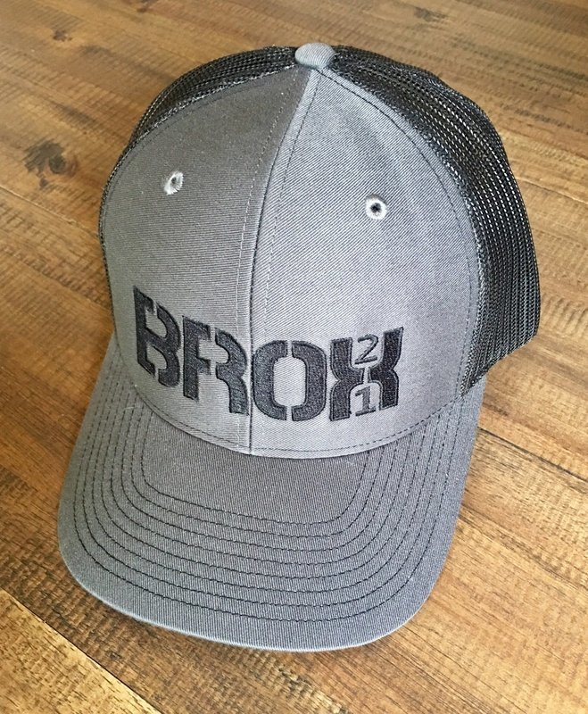 GREY TRUCKER HAT