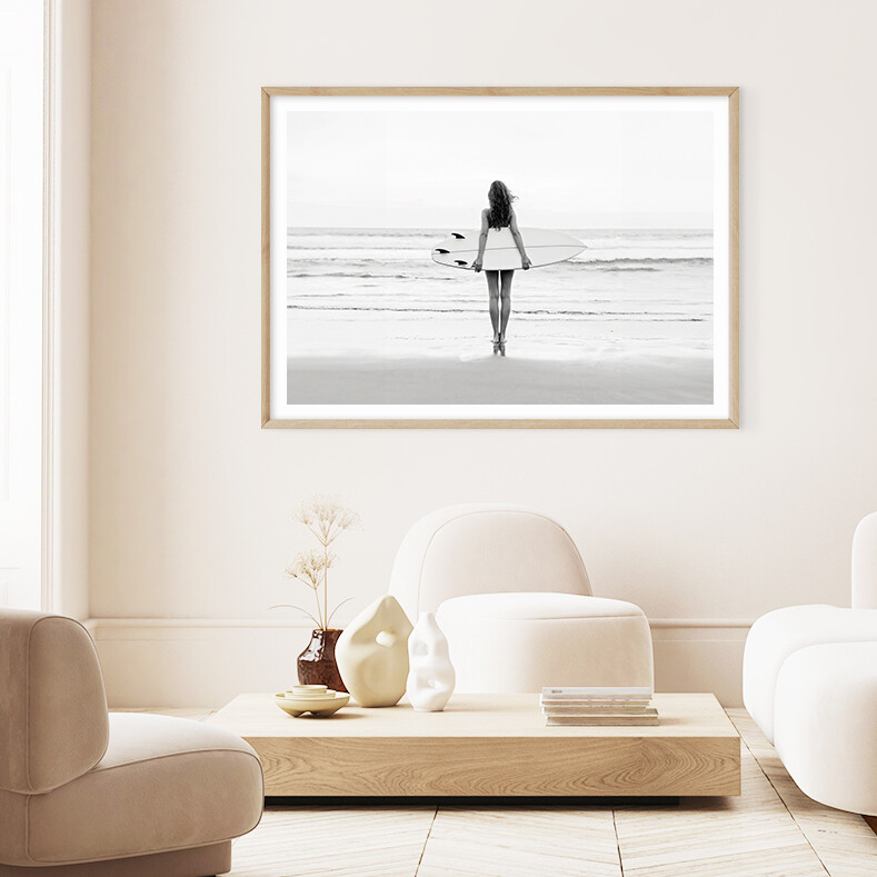 Femme Surf (landscape)