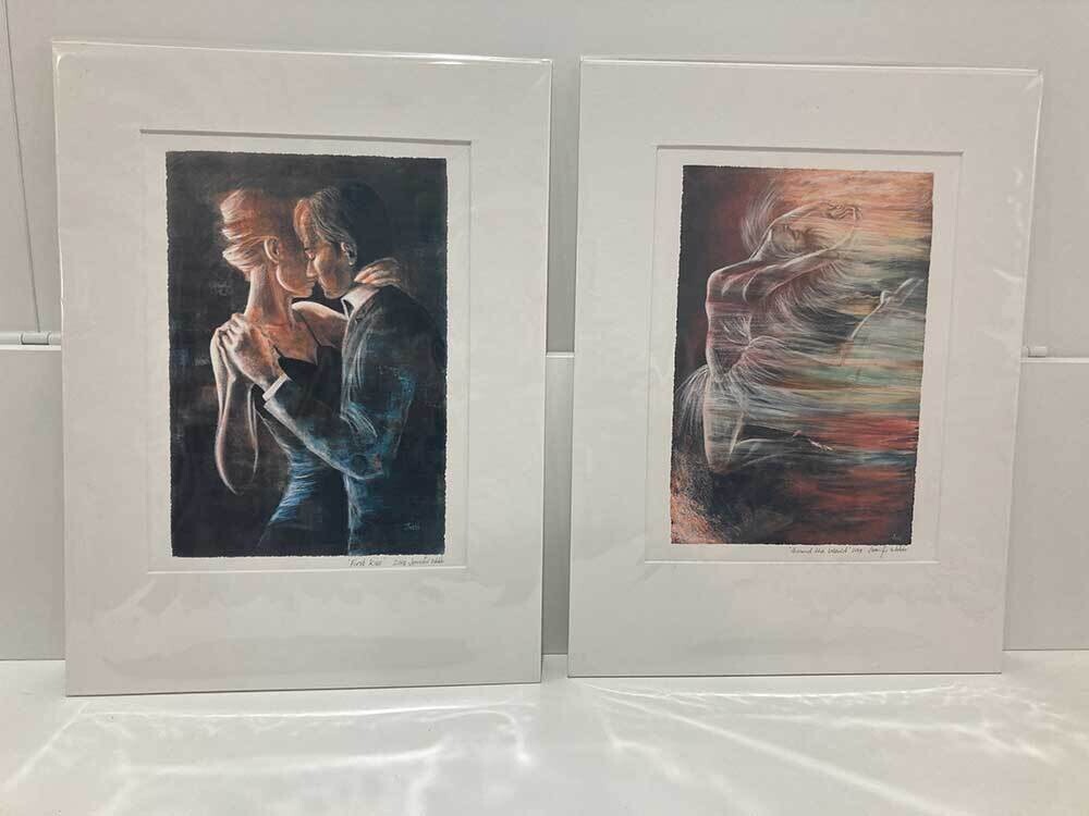 Special offer - Pair Figure painting reproductions &#39; Across the World&#39; + &#39;First Kiss&#39;