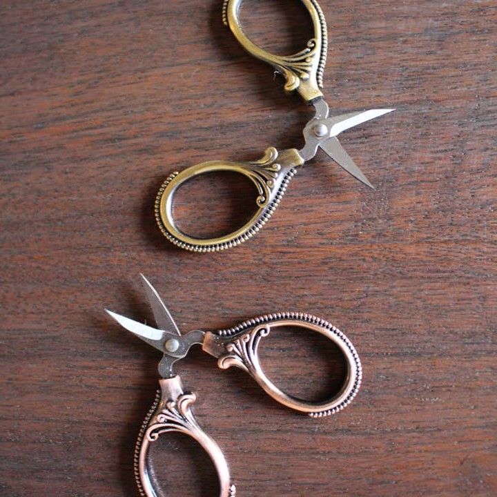 Mini Embroidery Scissors, Color: Antique Copper