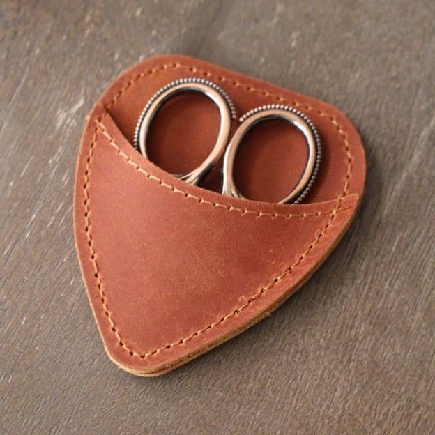 Mini Scissor Keepers, Color: Chestnut