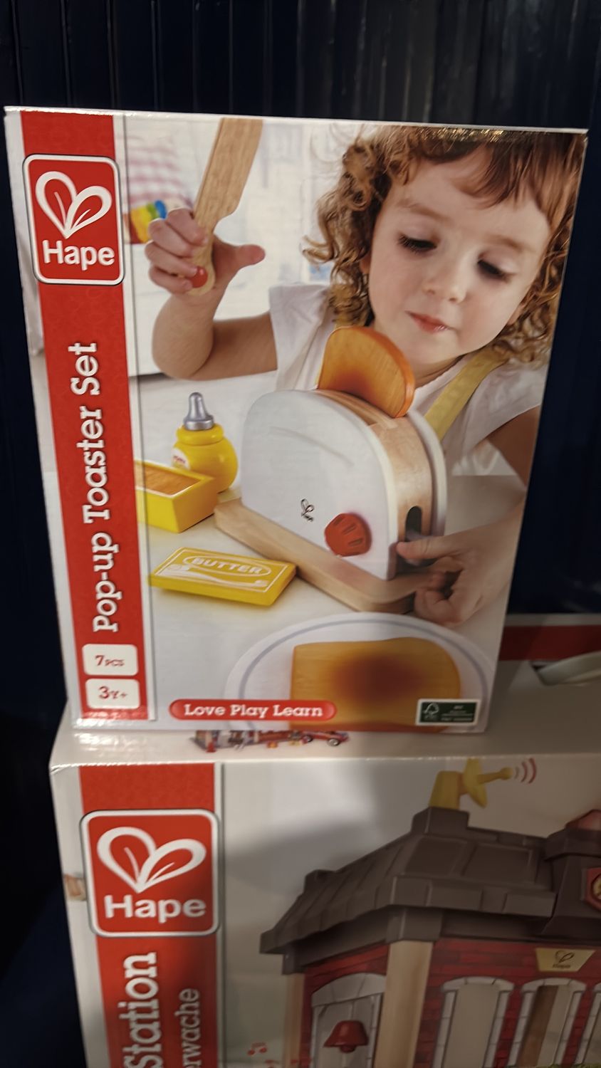 Pop up toaster