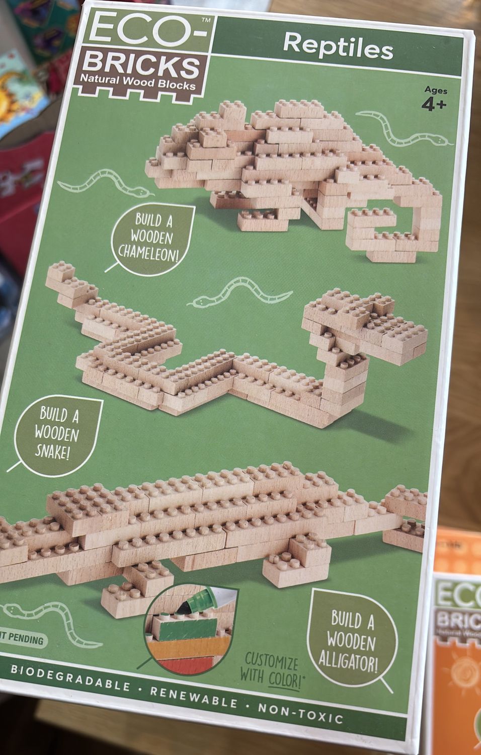 Eco bricks reptile 