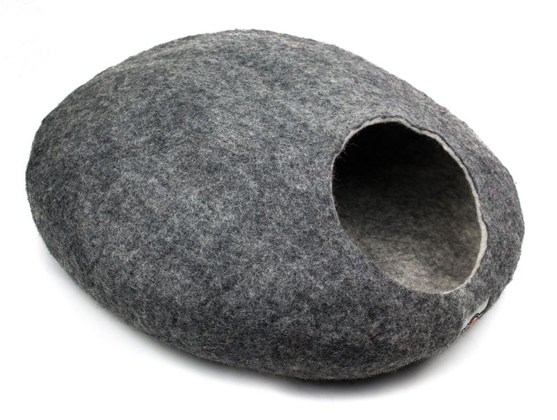 Cat Beds &amp; Carriers