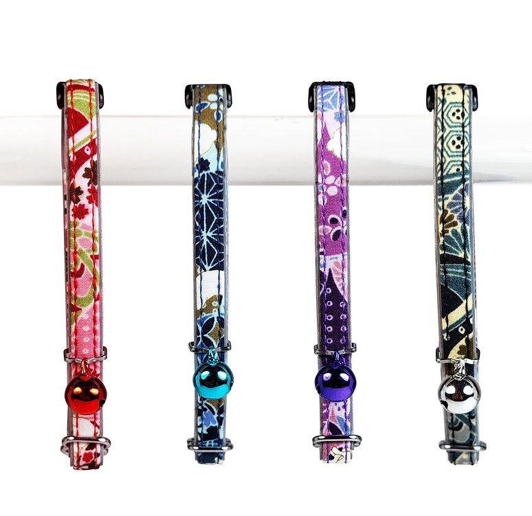 Goli Designs -Collage reflective cat collars
