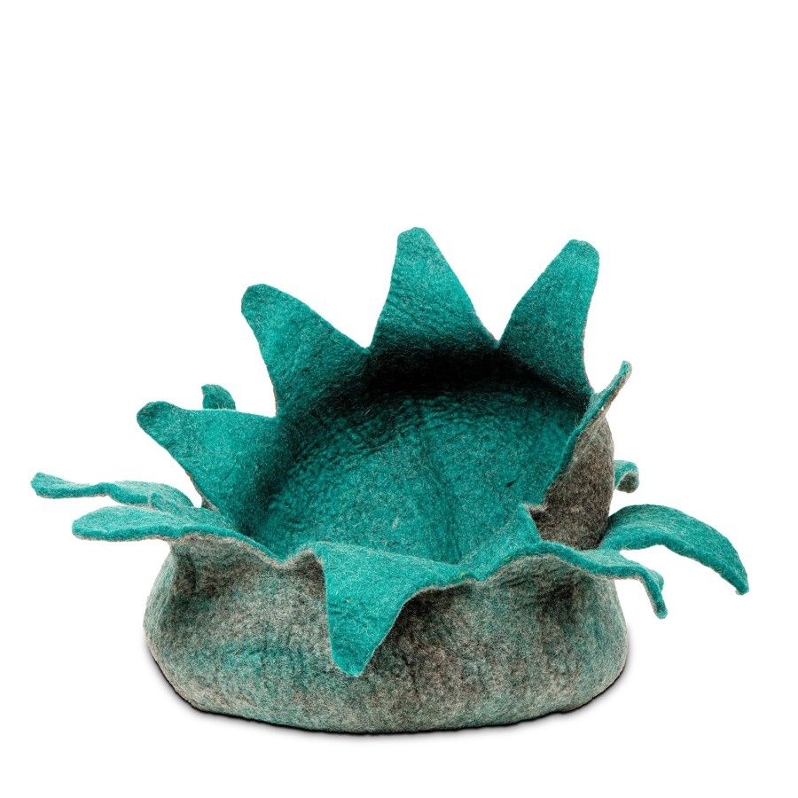 Karma Cat - Wool Bed - Petal Basket Blue 20"