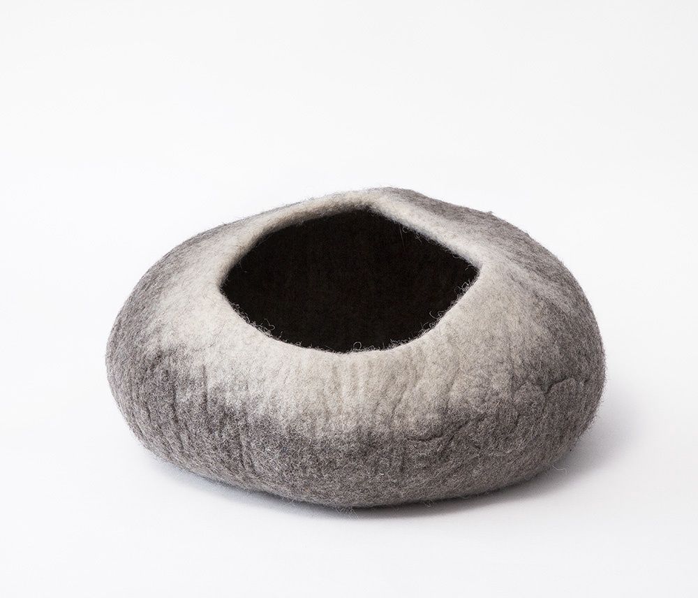 Karma Cat - Wool Pet Cave - Grey Natural Ombre