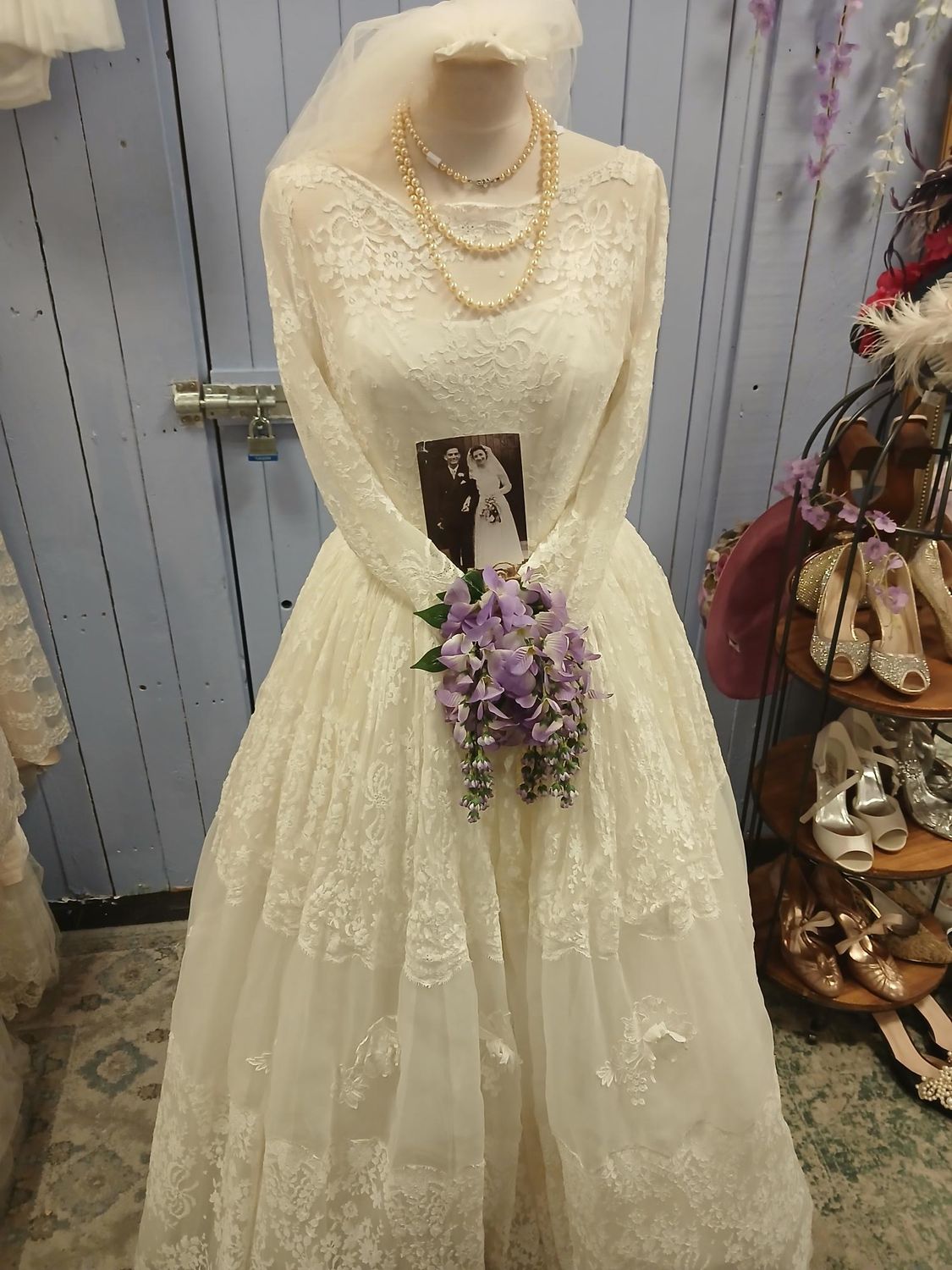 Vintage 1950s Lace Wedding Dress
