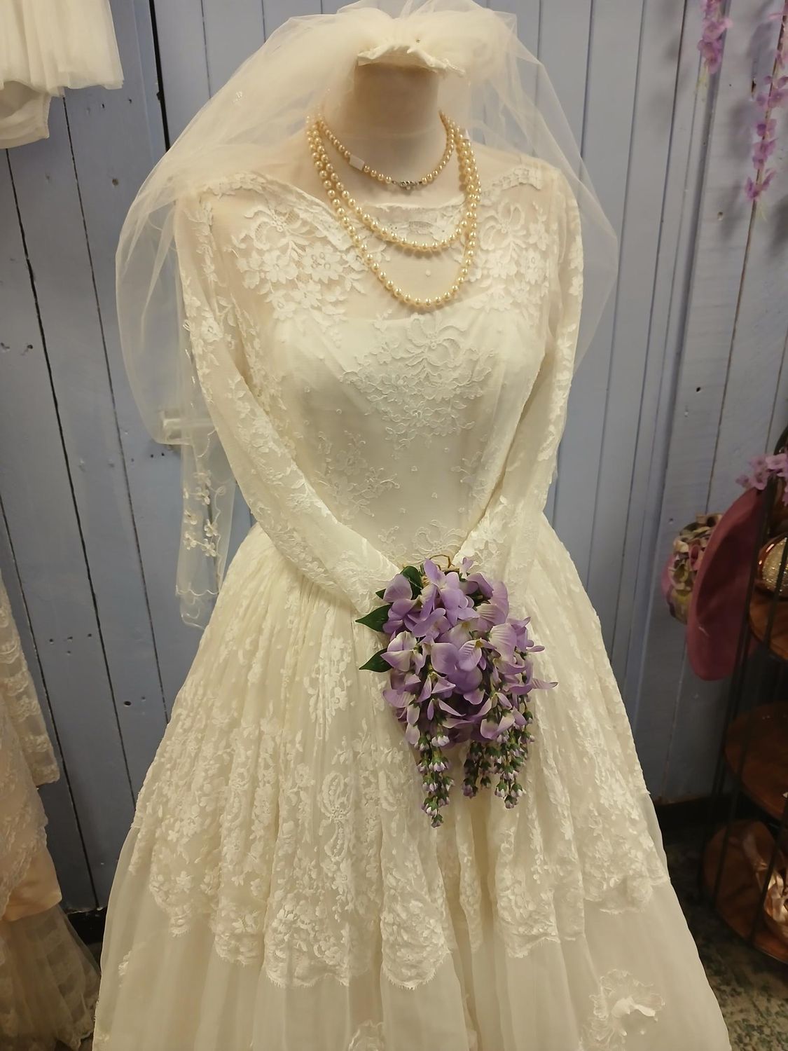 Vintage 1950s Lace Wedding Dress