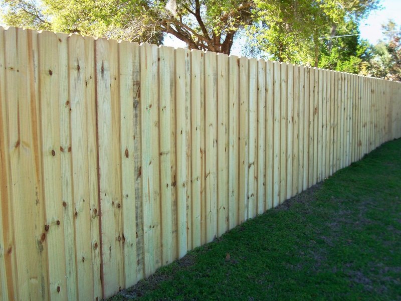 6&#39; Wood Fence