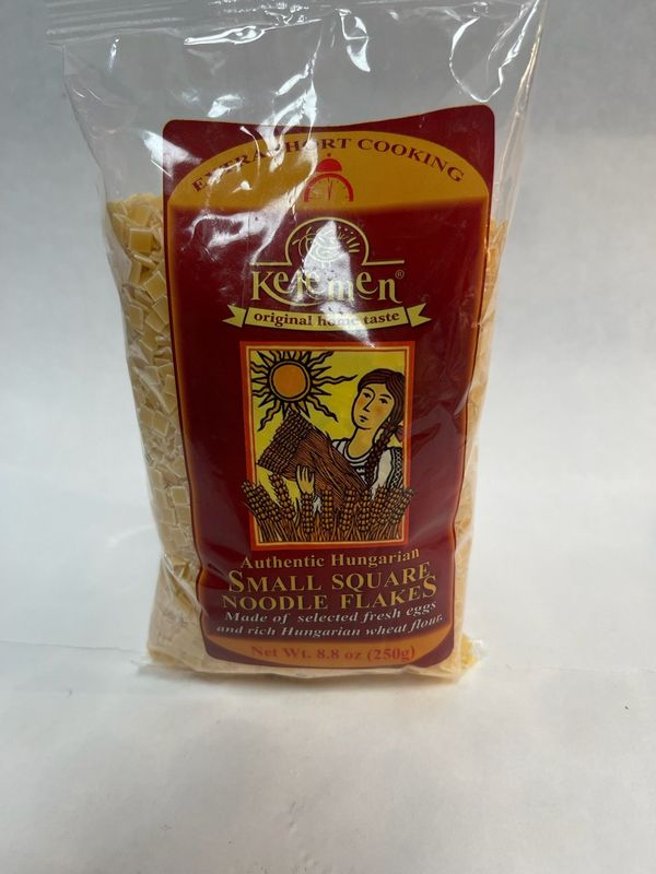 ​Kelemen Small Square Noodle Flakes