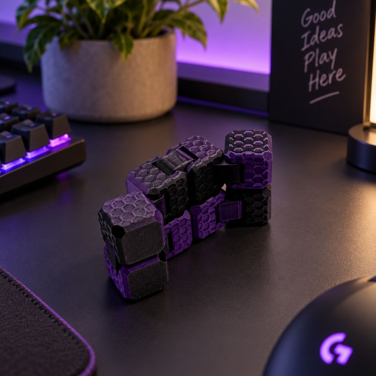 Fidget Cube kostka sensoryczna  – fioletowo-czarna