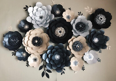 Shadow Iron Set Of 16 with 10 Leaves