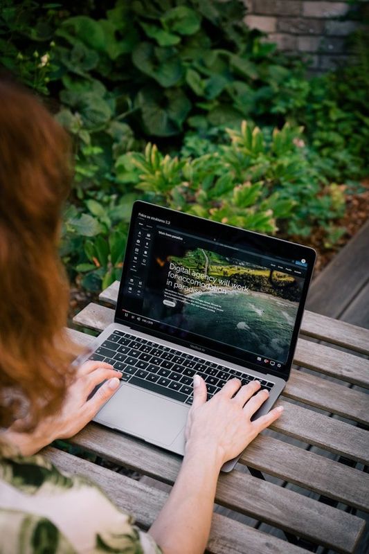 Remplacement écran MacBook Air à Saint-Tropez