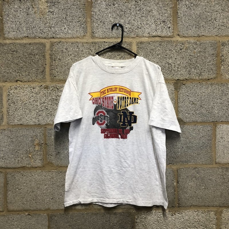 VINTAGE Ohio State-Notre Dame Rivalry T-Shirt