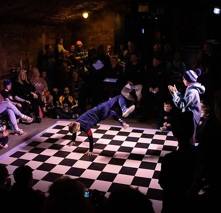 Breaking (Bboy / Bgirl): Int-Adv (age 7-14): August-Oct