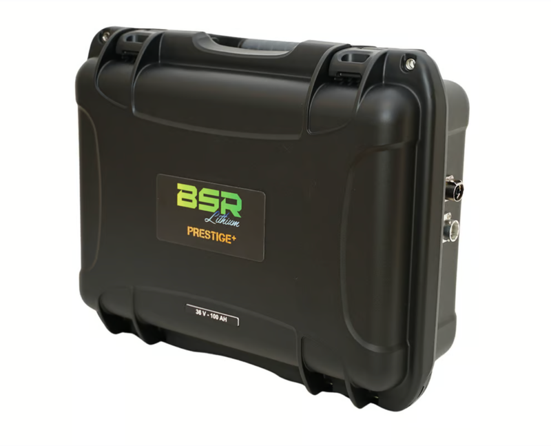 Batterie Lithium BSR Valise PRESTIGE PLUS Gen3 36V/100 Ah + chargeur + prise sondeur Batterie Lithium BSR Valise PRESTIGE PLUS Gen3 36V/100 Ah + chargeur + prise sondeur