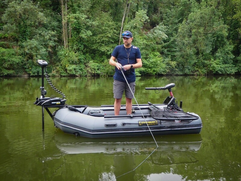 Support moteur avant en inox pour bateau pneumatique | Boat Solution France