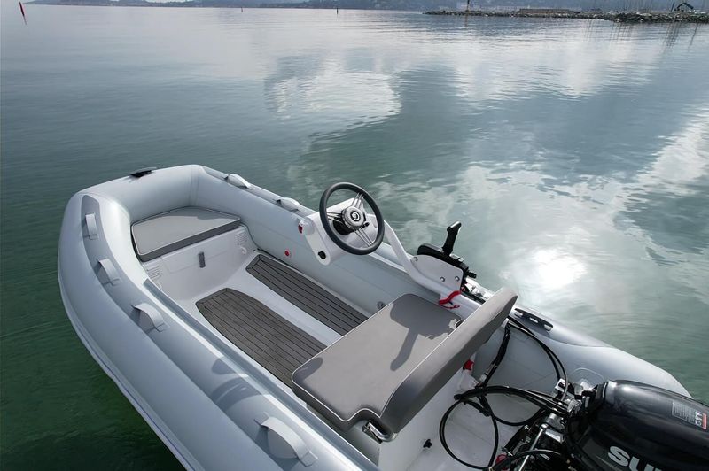 Bateau semi-rigide GALA Atlantis Aquahelm 300Q