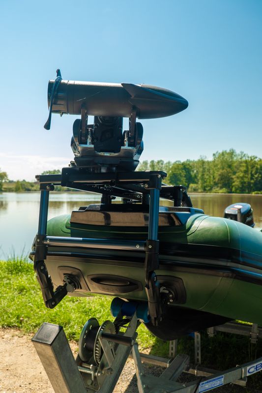 Support moteur avant pour semi-rigide et bateau pneumatique | Boat Solution France