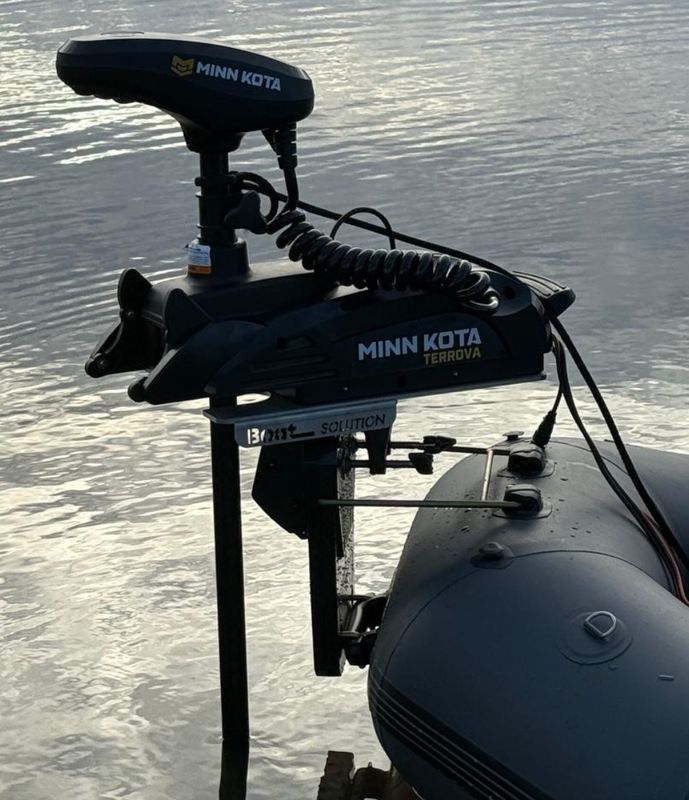 Support pour moteur avant pour bateau pneumatique et float tube (fixation sur tableau arrière ou support moteur de float tube) | Boat Solution France