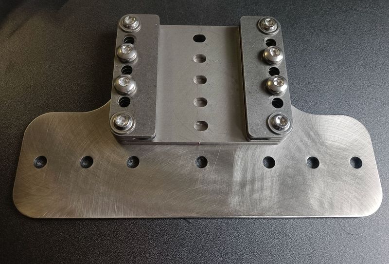 Plaque adaptatrice KED – Base de fixation pour perche KED