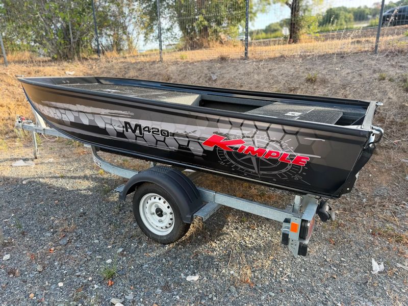 Barque KIMPLE Streamer 420 MS | Finition Peinture noir + Kit deco