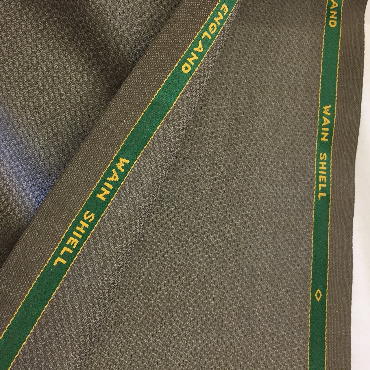 WAIN SHIELL 3.5 metres Brown Super 130/'s Wool /& Cashmere Summer Suit Fabric.