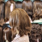 פאה קצרה יד שניה מחודשת קאסטם שיער טבעי במצב טוב שמורה #1043