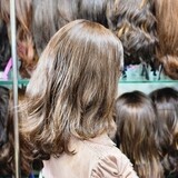 פאה קצרה יד שניה מחודשת קאסטם שיער טבעי במצב טוב שמורה #1808