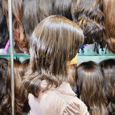 פאה קצרה  יד שניה מחודשת קאסטם שיער טבעי במצב טוב שמורה #1405