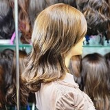 פאה קצרה יד שניה מחודשת קאסטם שיער טבעי במצב טוב שמורה #1834