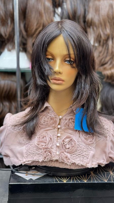 פאה טבעית מחודשת יד 2צבע כהה מעוצבת #3430